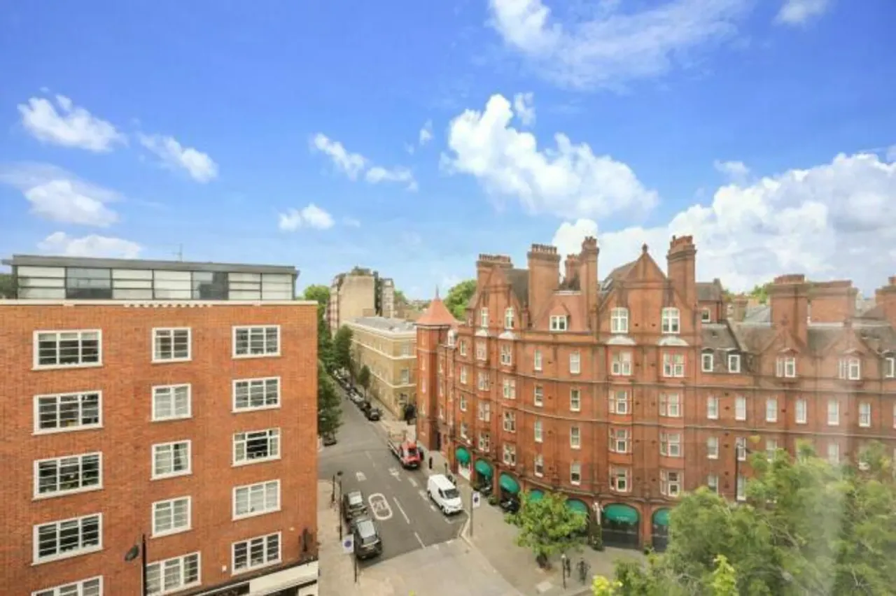 property for sale — Lower Sloane Street, London, SW1W 8DD