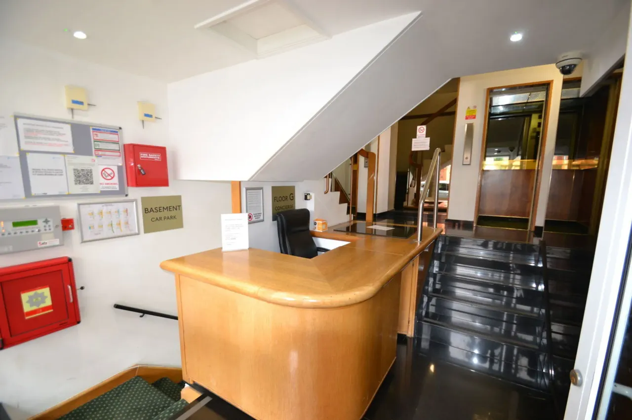 Lower Sloane Street, London, SW1W 8DD, photo 3