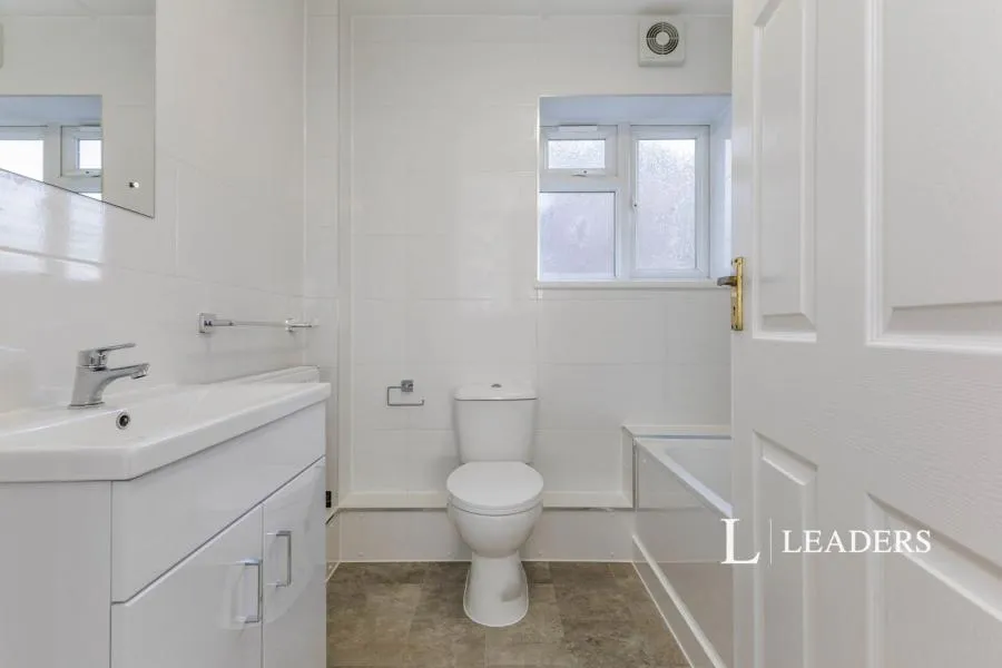 Heath Road, Weybridge, KT13, photo 7