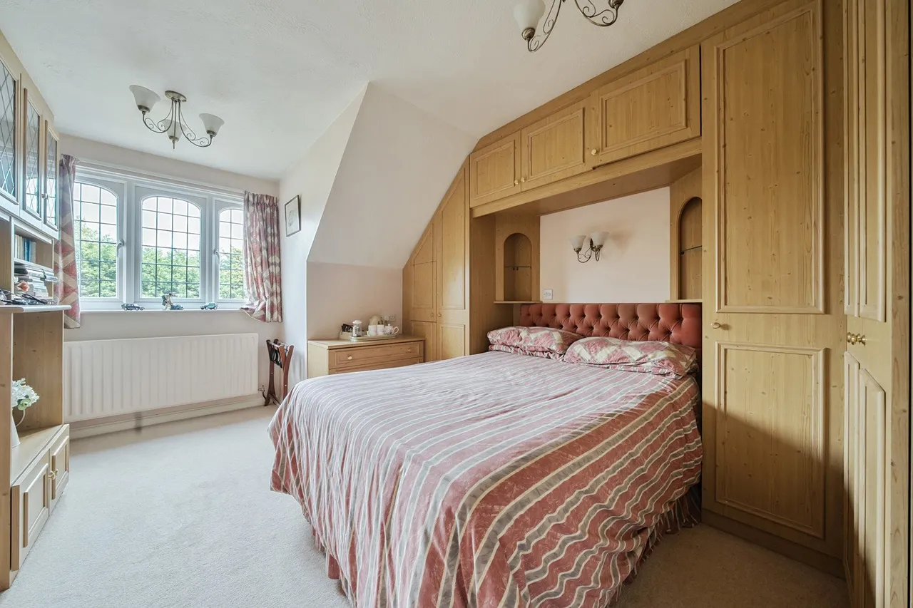 Ferguson Close, BR2, photo 13