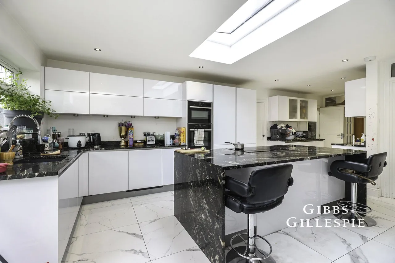 Tangmere Gardens, Northolt, UB5, photo 5