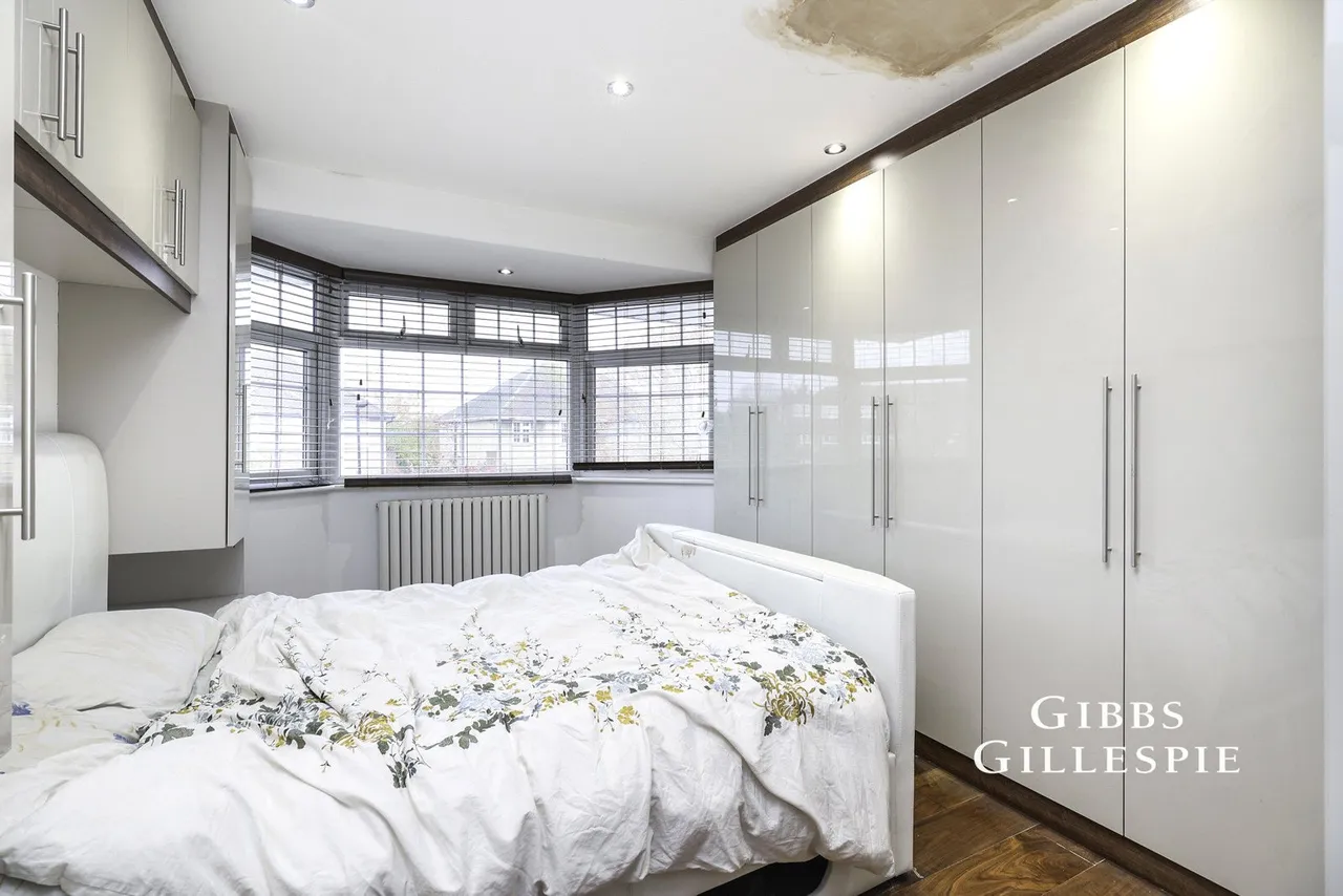 Tangmere Gardens, Northolt, UB5, photo 6