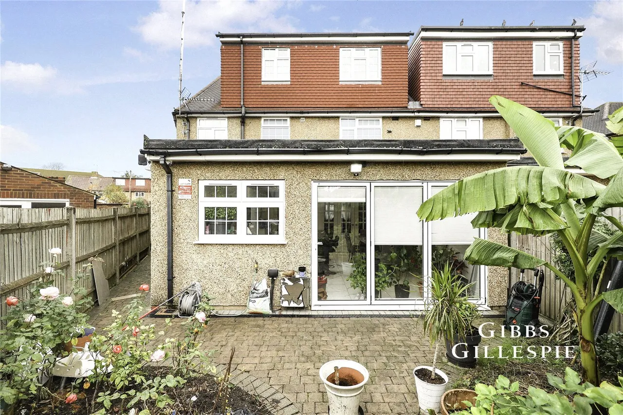 Tangmere Gardens, Northolt, UB5, photo 10