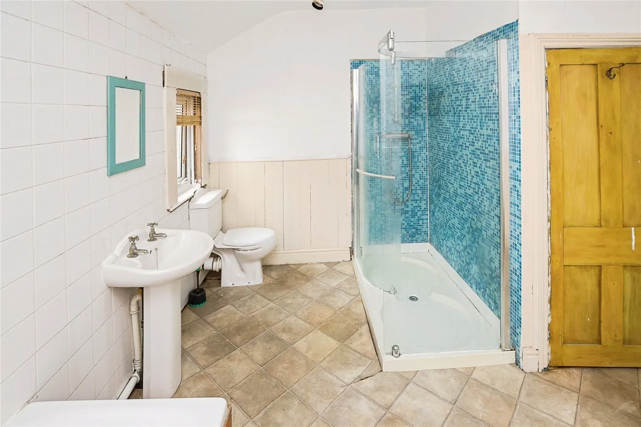 New Road, Wrexham, LL11, photo 12