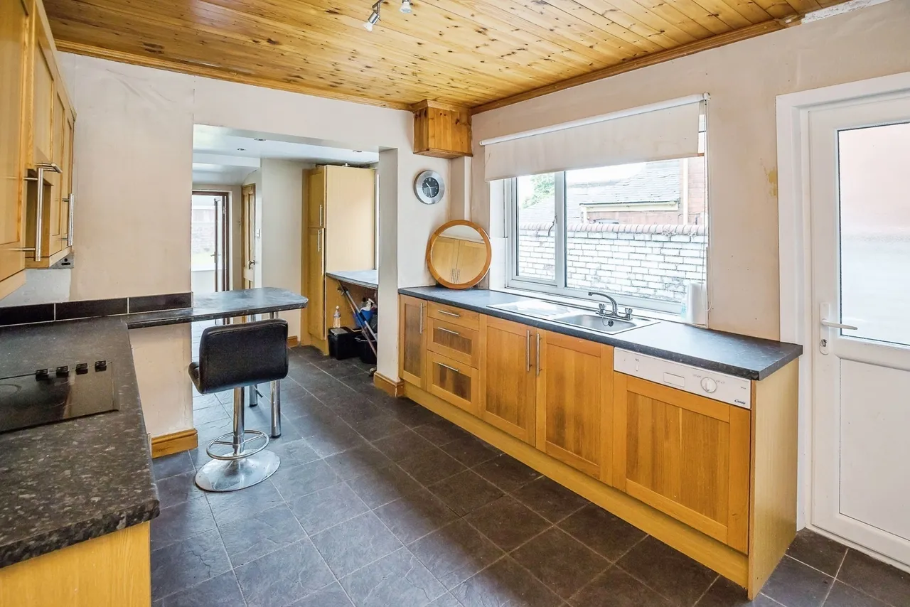 New Road, Wrexham, LL11, photo 7