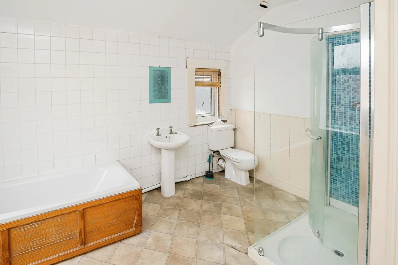 New Road, Wrexham, LL11, photo 11