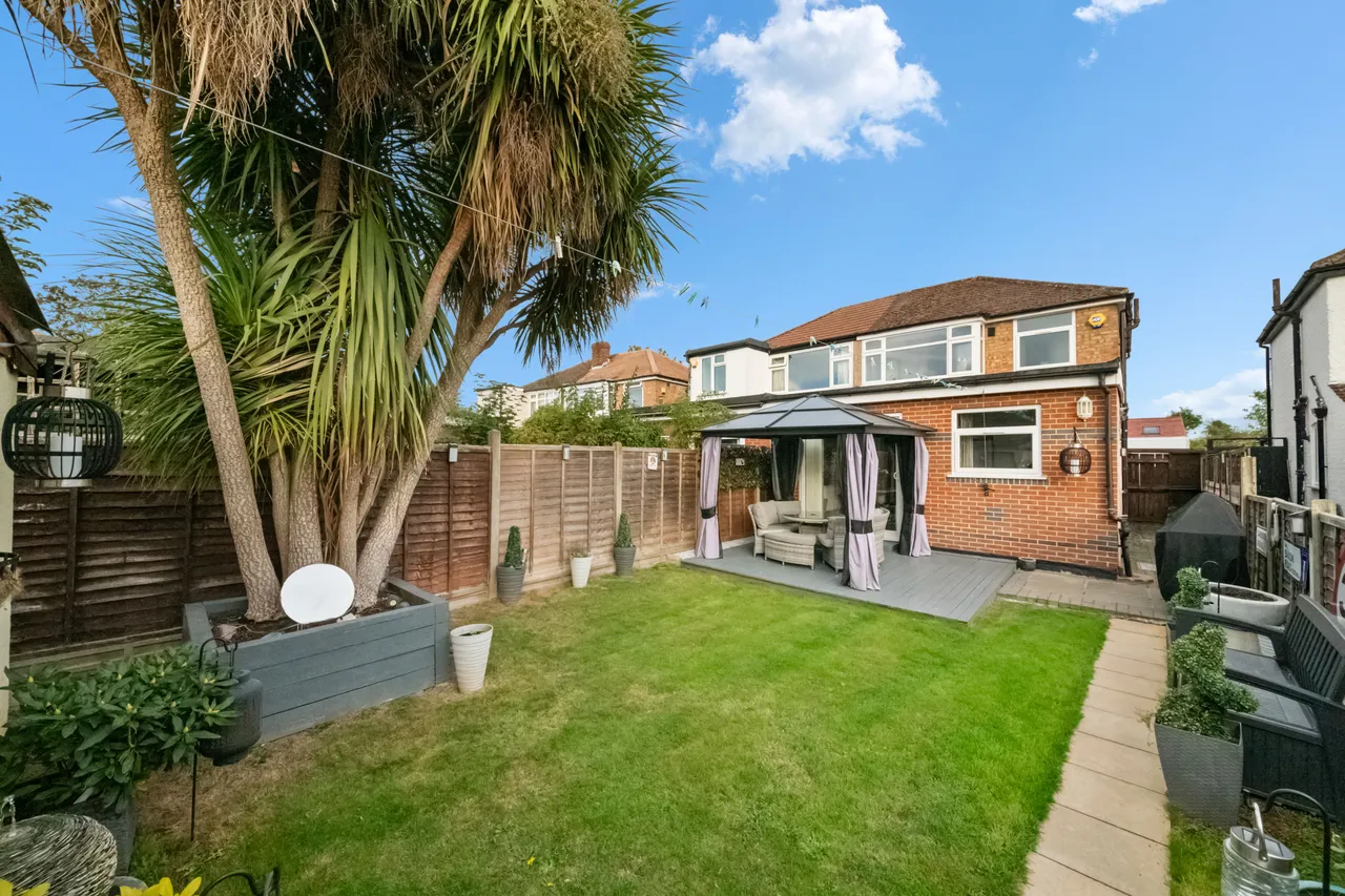 Fairholme Crescent, Hayes, UB4, photo 10