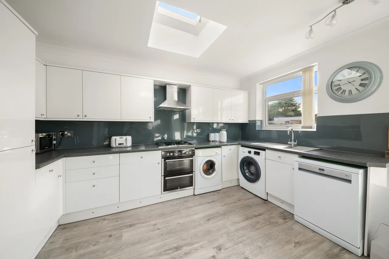 Fairholme Crescent, Hayes, UB4, photo 3