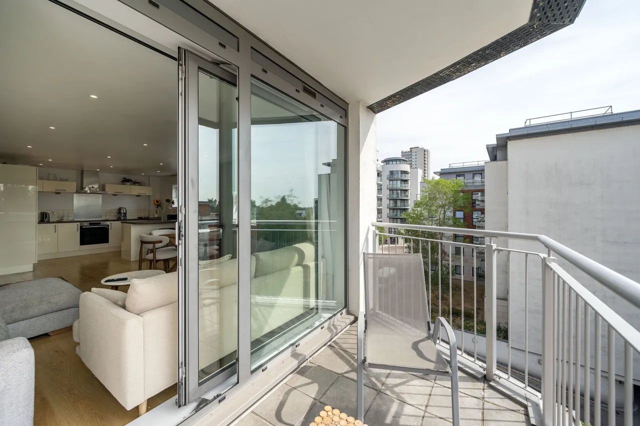 Holland Gardens, Brentford, TW8, photo 8