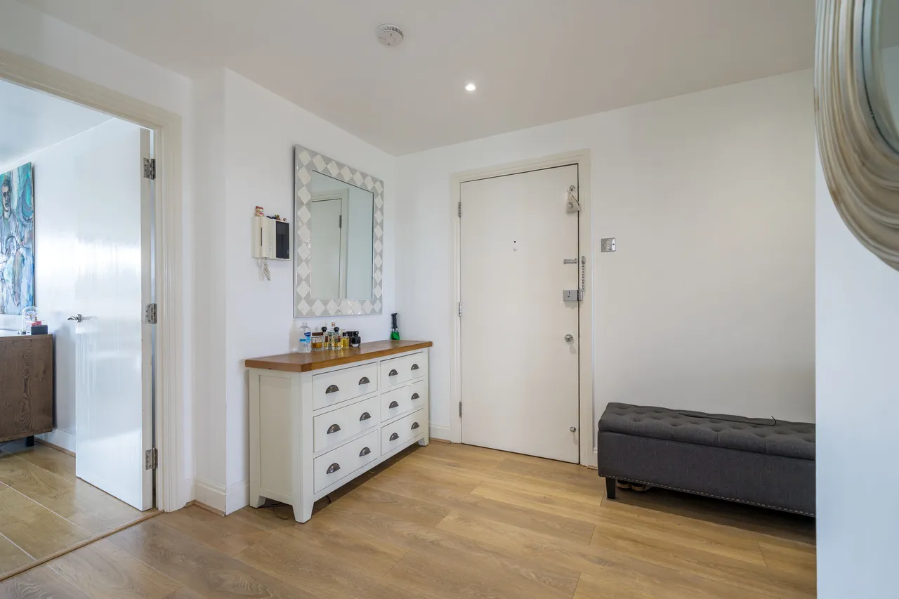 Holland Gardens, Brentford, TW8, photo 11