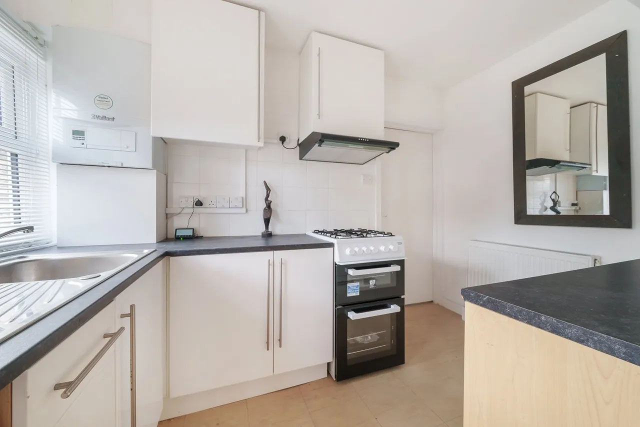 Plumstead High Street, London, SE18, photo 10
