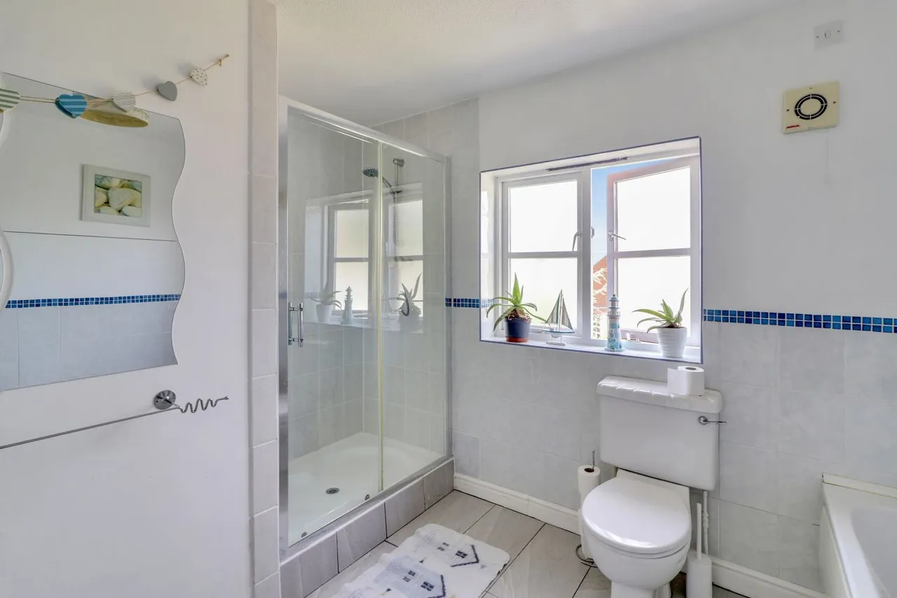Hall Park Rise, Kippax, LS25, photo 30