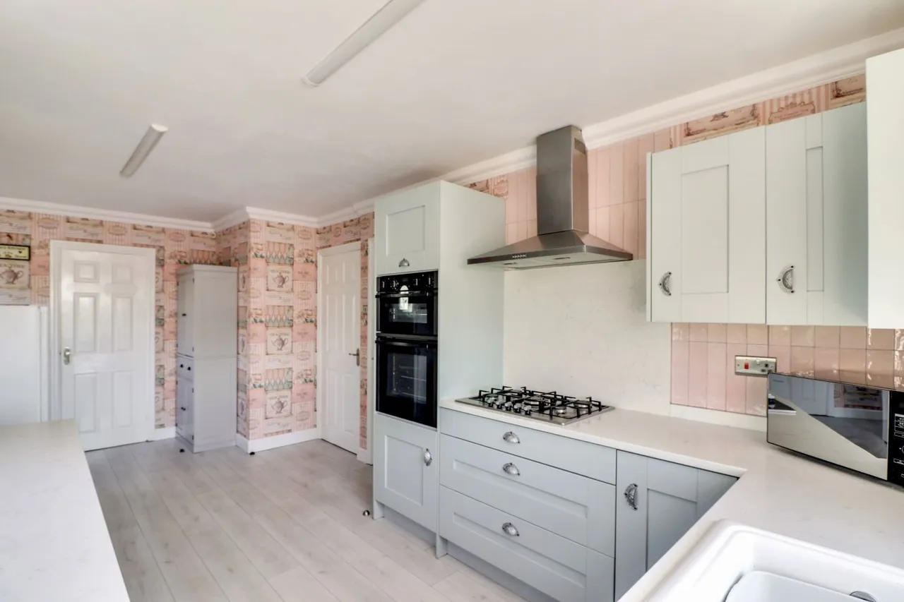 Hall Park Rise, Kippax, LS25, photo 10