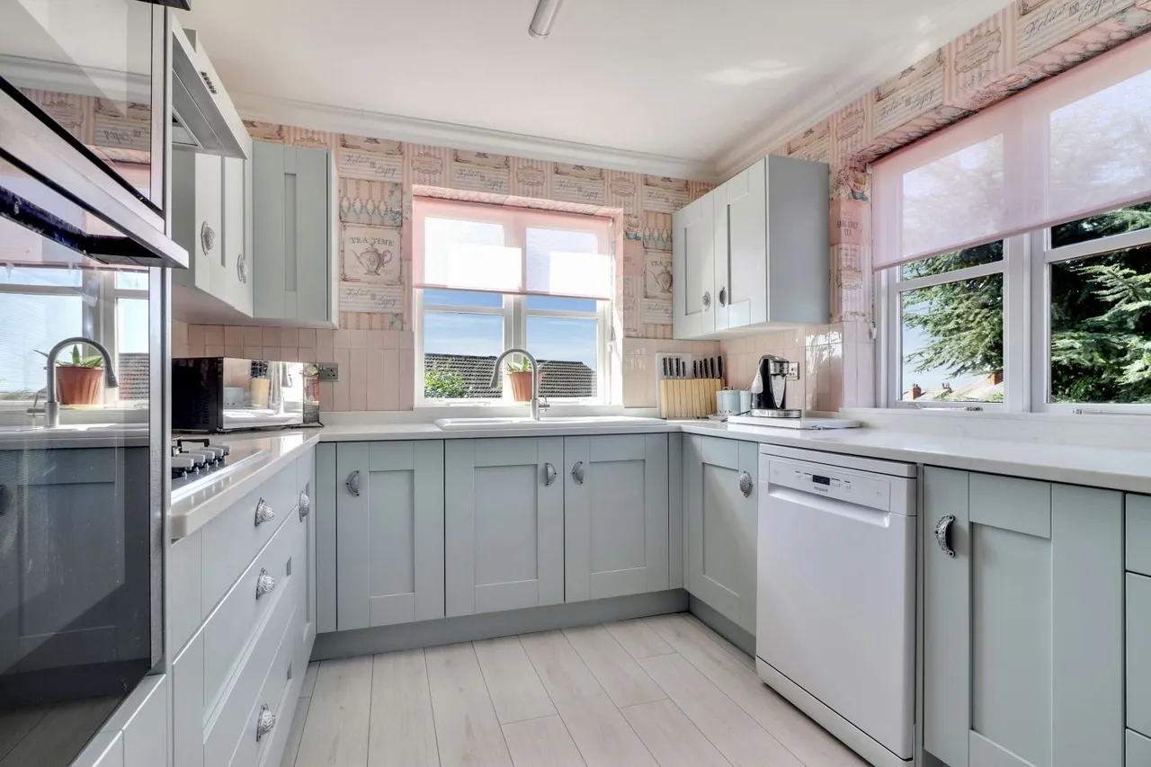 Hall Park Rise, Kippax, LS25, photo 9