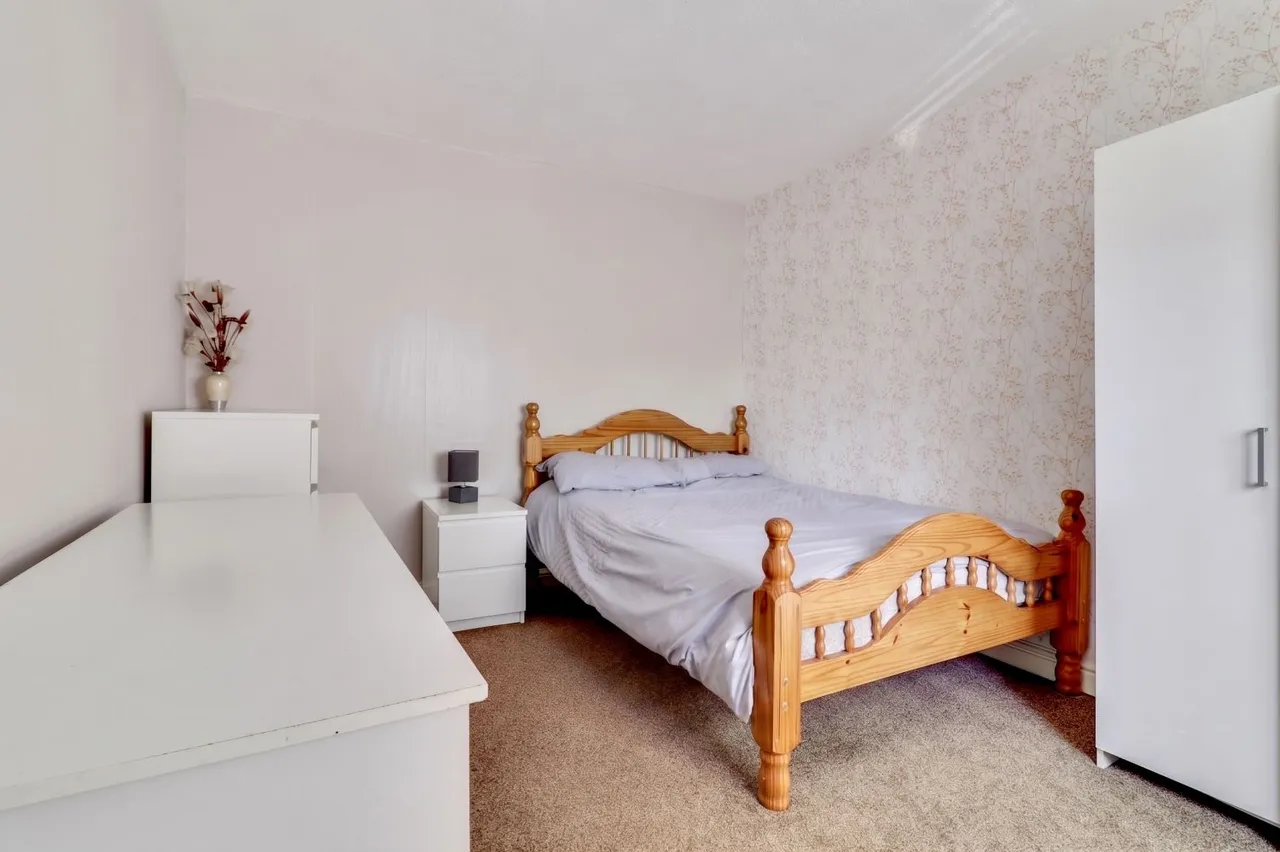 Hall Park Rise, Kippax, LS25, photo 25