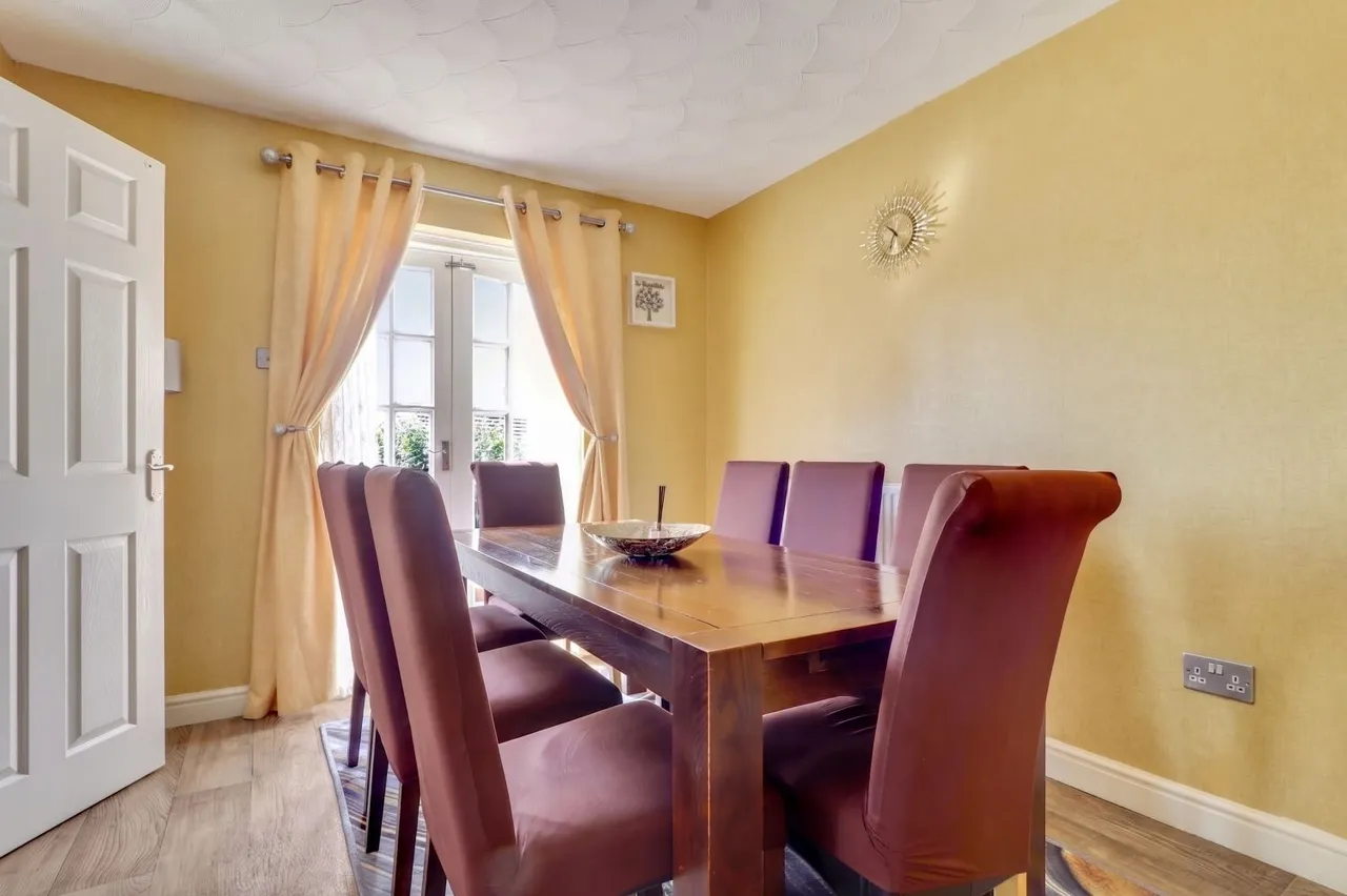 Hall Park Rise, Kippax, LS25, photo 8