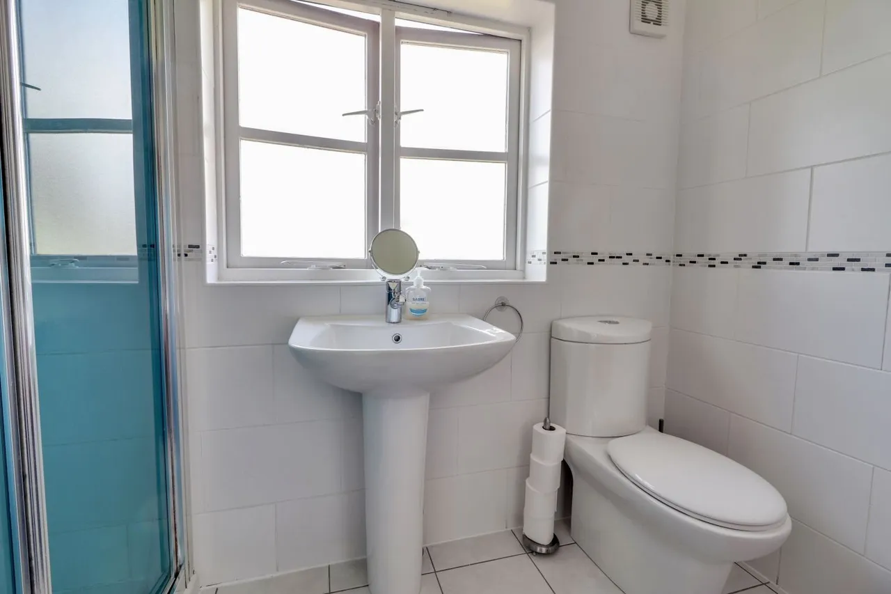 Hall Park Rise, Kippax, LS25, photo 19