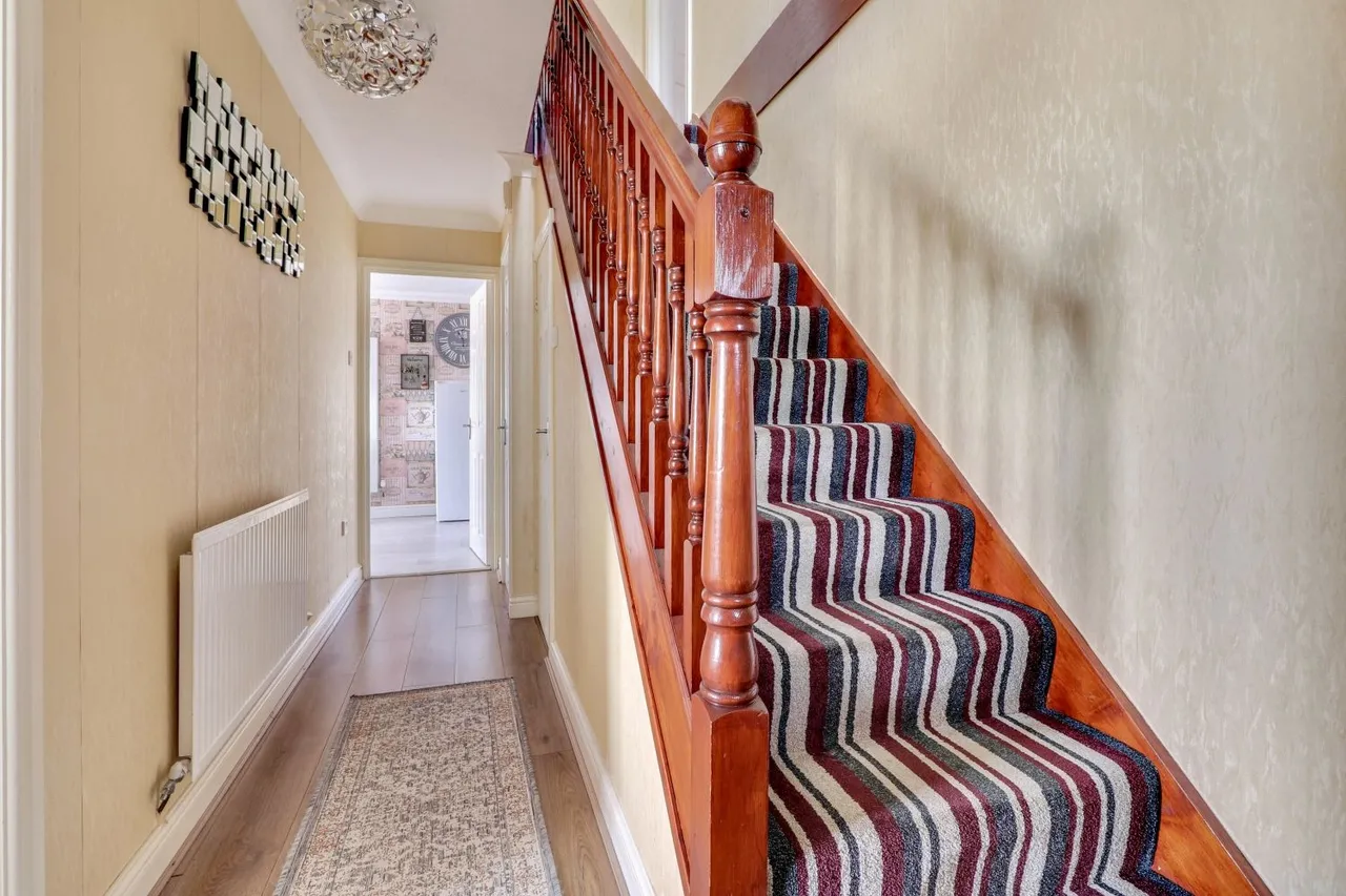 Hall Park Rise, Kippax, LS25, photo 15