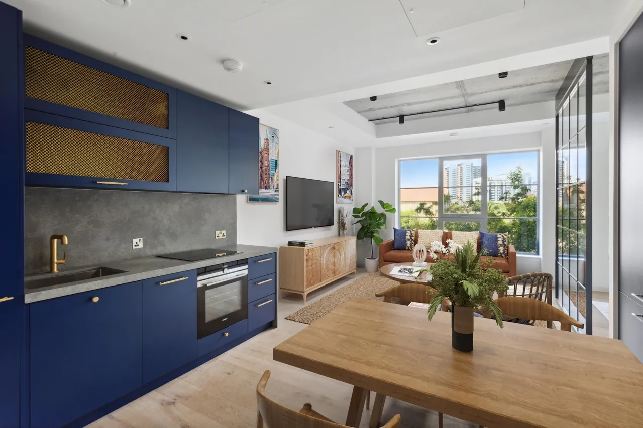 Orchard Place, London, E14, photo 2