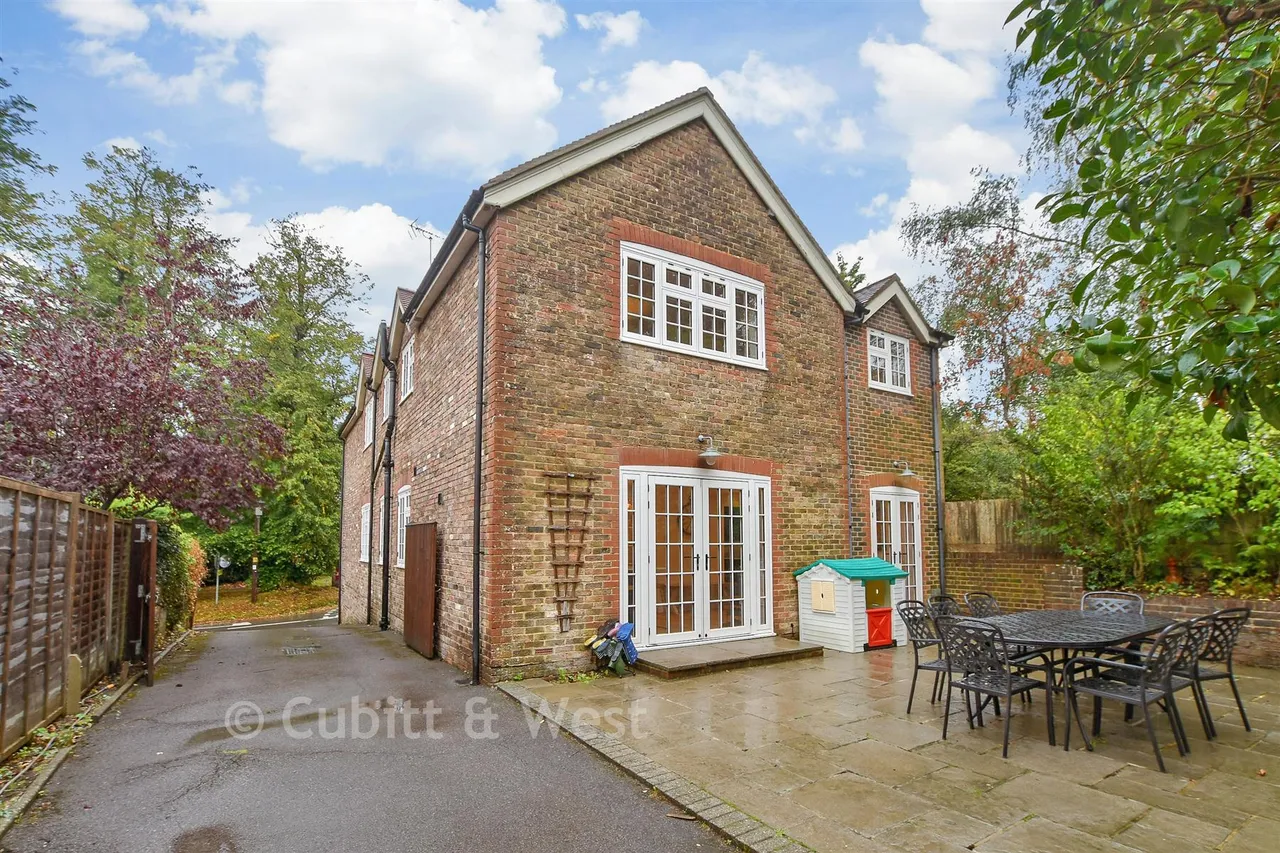 Haywards Heath Road, Balcombe, RH17, photo 28