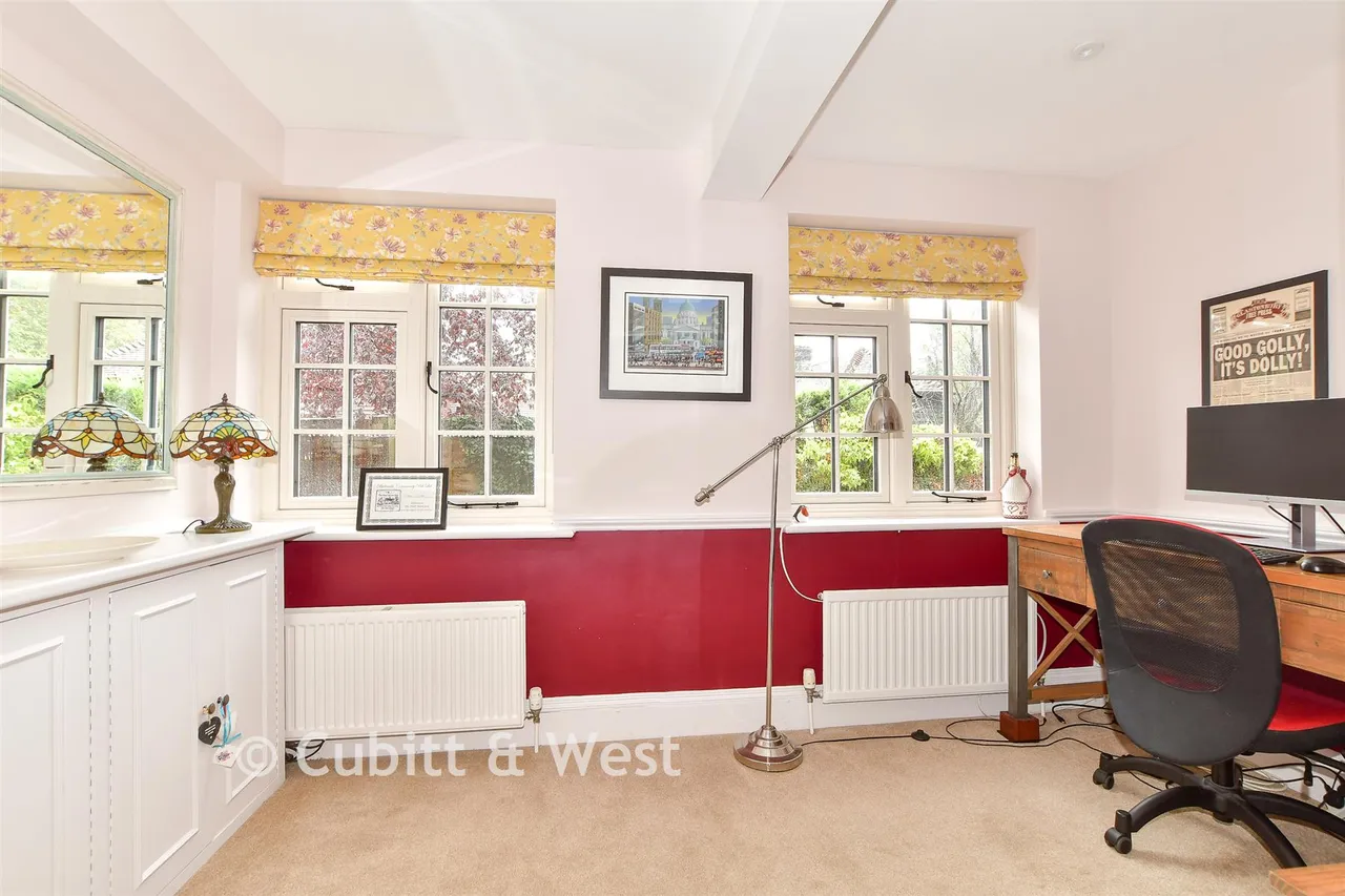 Haywards Heath Road, Balcombe, RH17, photo 11