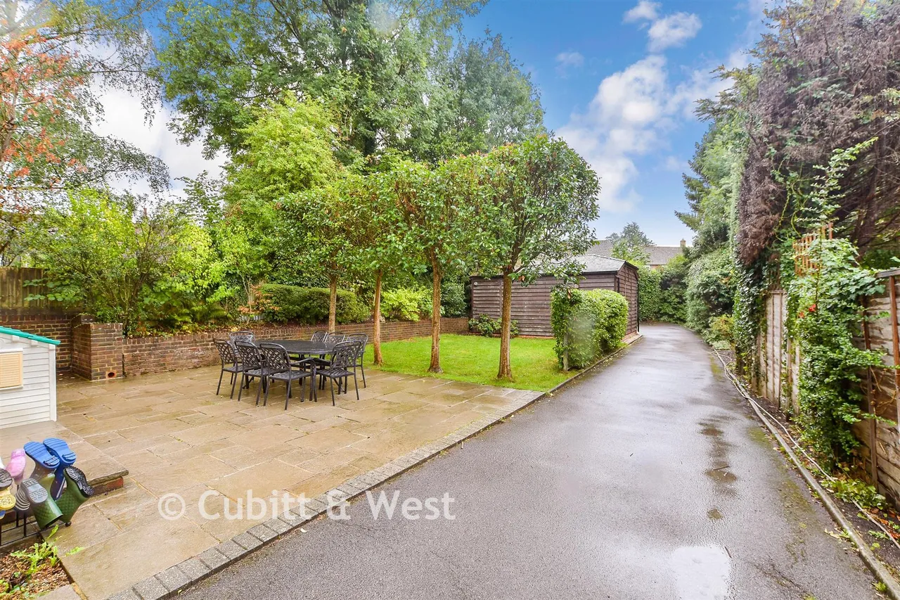 Haywards Heath Road, Balcombe, RH17, photo 25