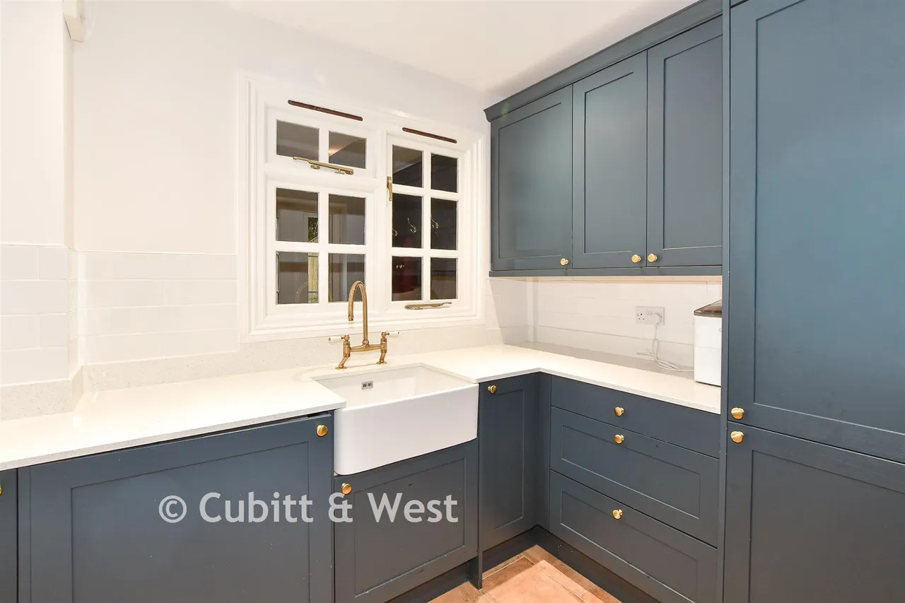 Haywards Heath Road, Balcombe, RH17, photo 9