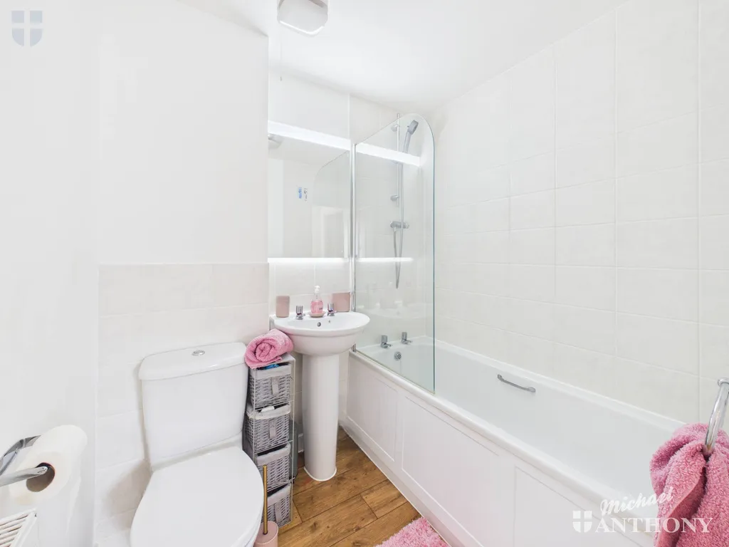 Wiseman Close, Aylesbury, HP21, photo 9