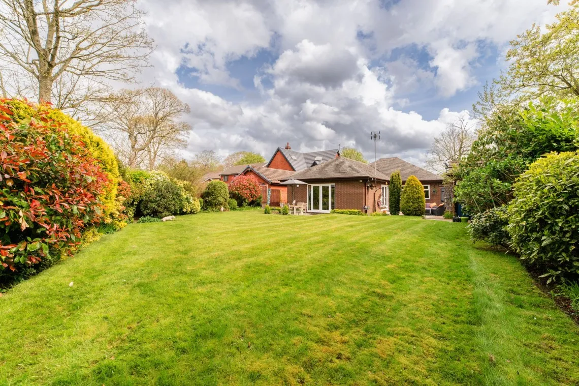 Prescot Road, Aughton, L39, photo 4
