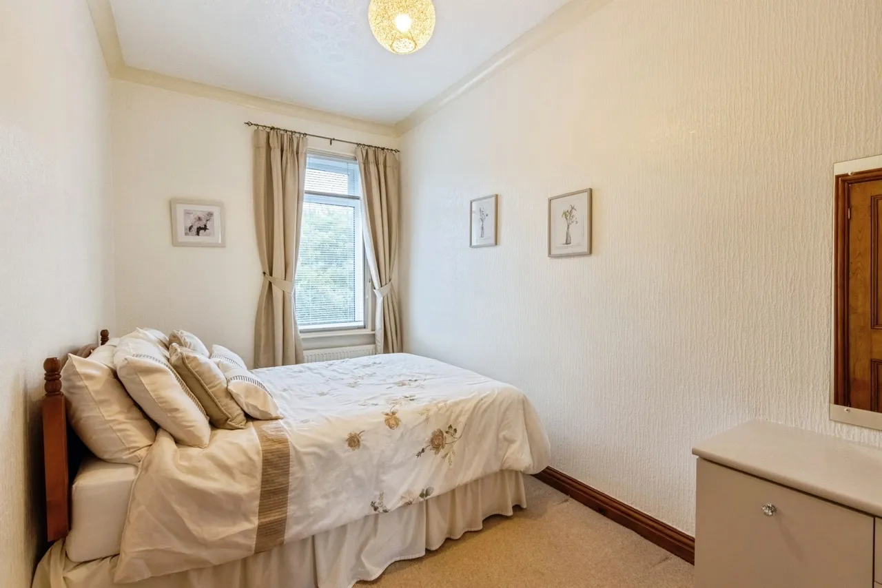 Denby Dale Road, Wakefield, West Yorkshire, WF2, photo 12