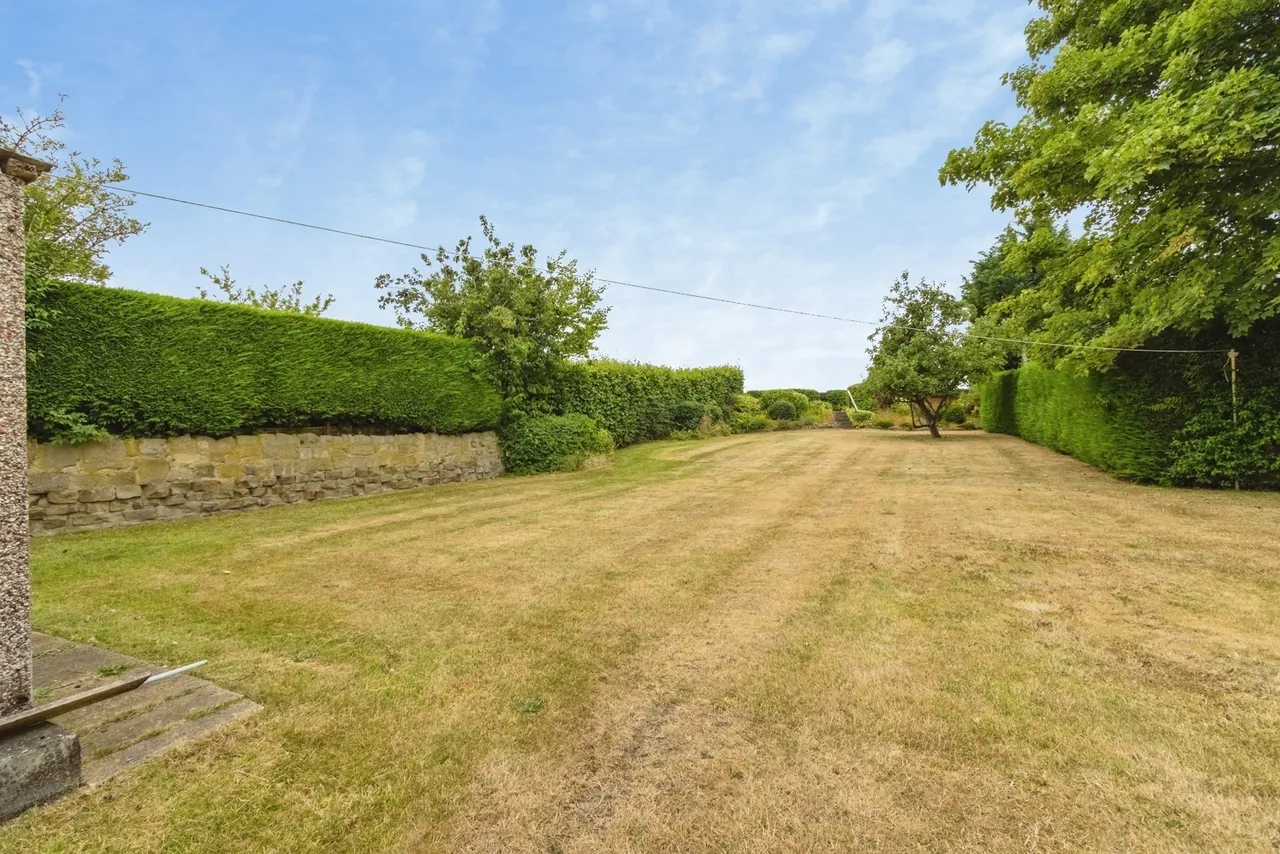 Denby Dale Road, Wakefield, West Yorkshire, WF2, photo 18