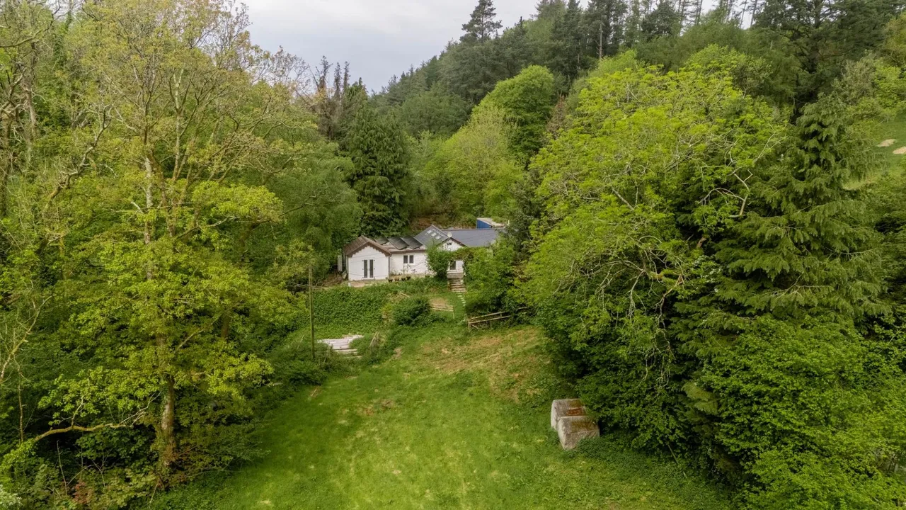 3 bed house for sale, Llwyndafydd, Llandysul, SA44