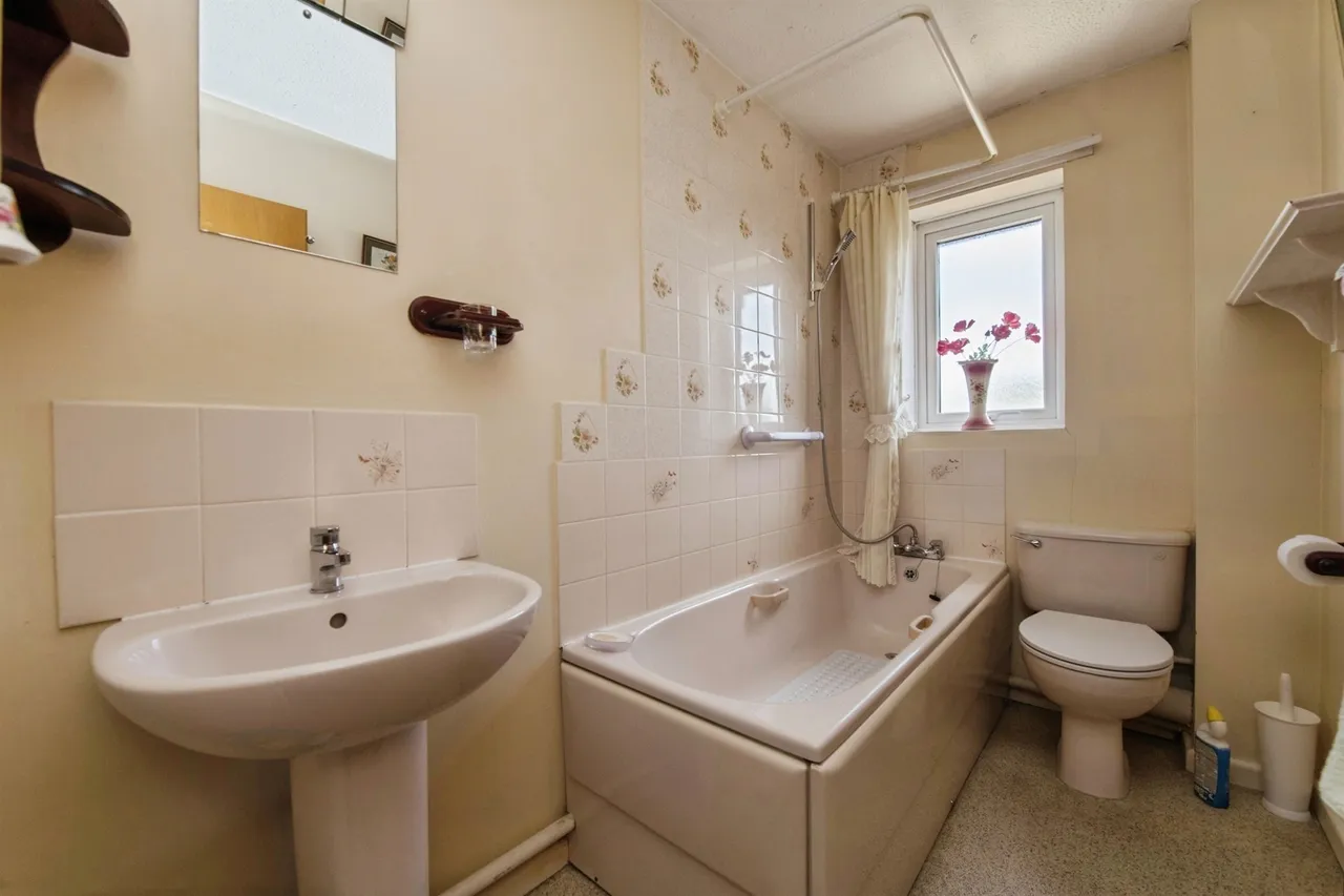 Shand Park, Axminster, EX13, photo 7