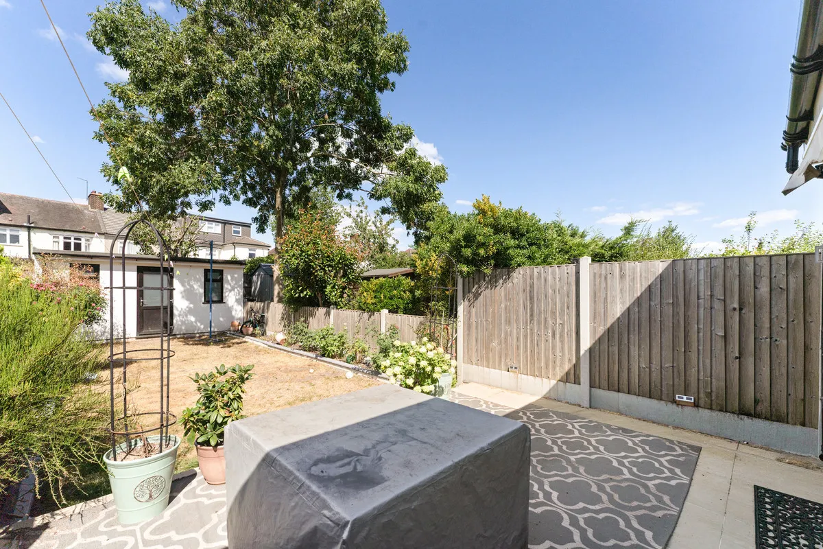 Romford, RM6, photo 13