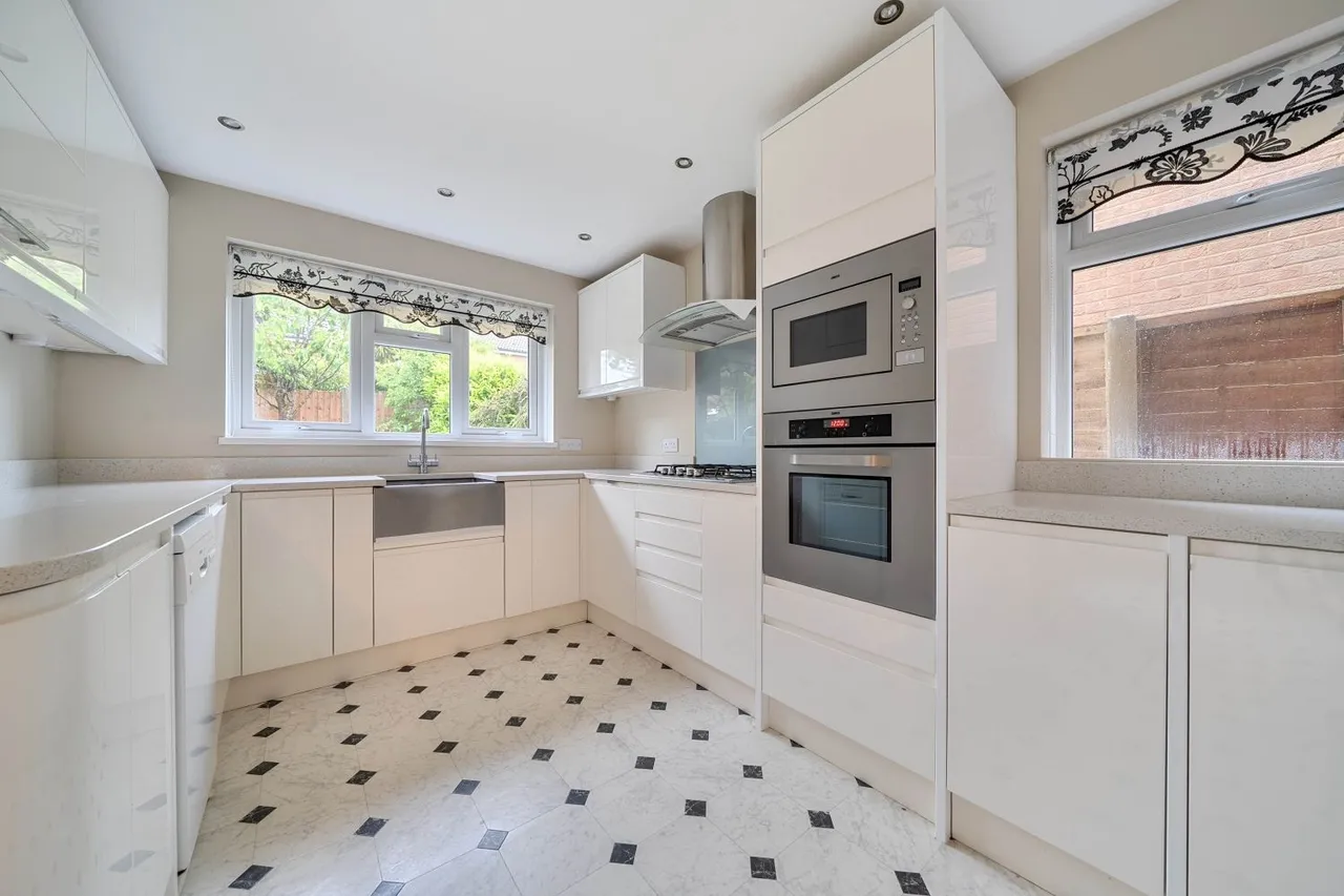 Heron Forstal Avenue, Hawkinge, CT18, photo 4