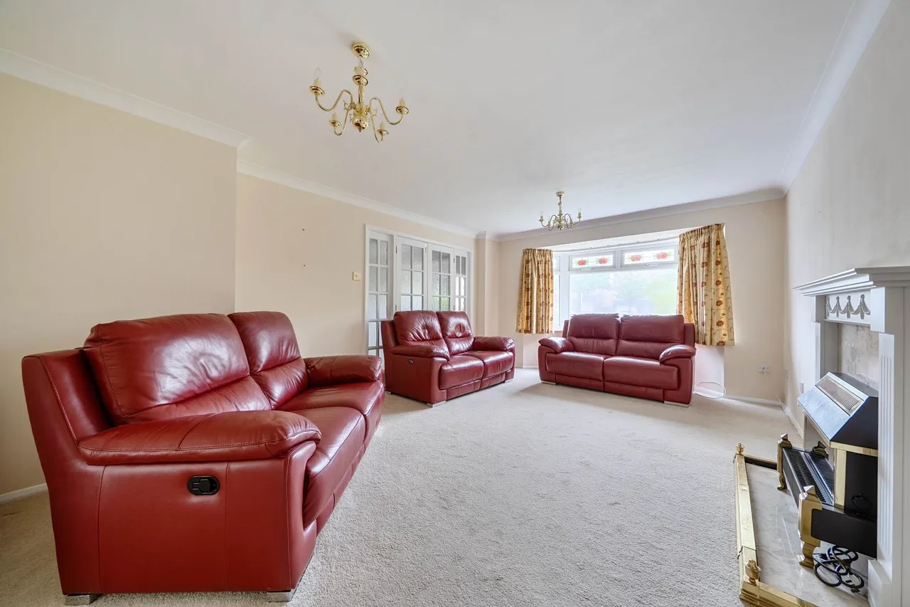 Heron Forstal Avenue, Hawkinge, CT18, photo 3