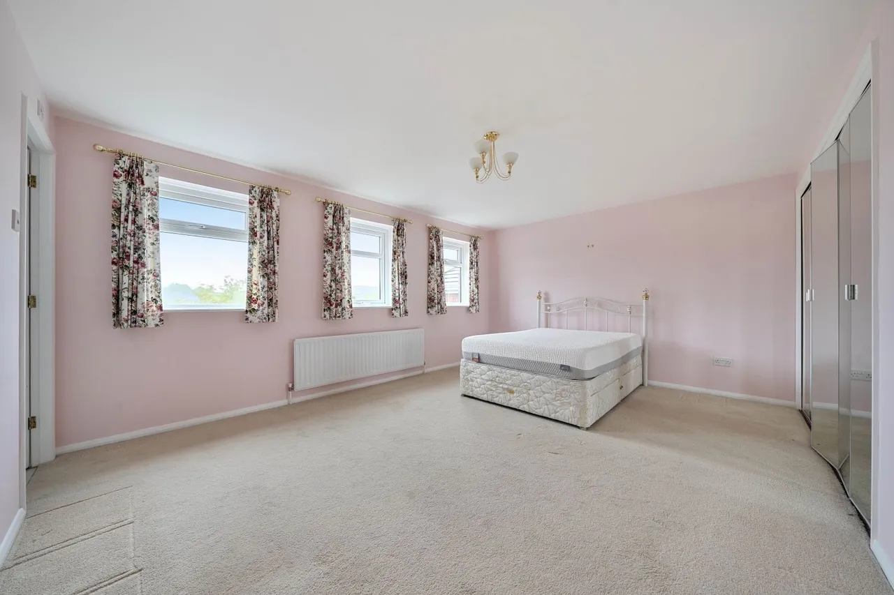 Heron Forstal Avenue, Hawkinge, CT18, photo 13