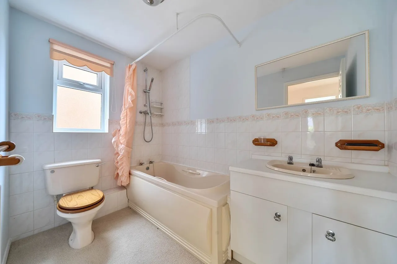 Heron Forstal Avenue, Hawkinge, CT18, photo 21