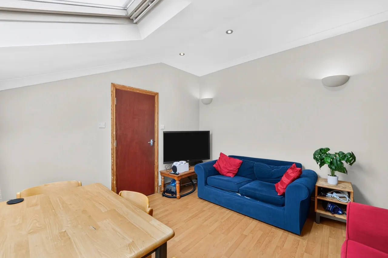 Tooting Bec Road, London, SW17, photo 4