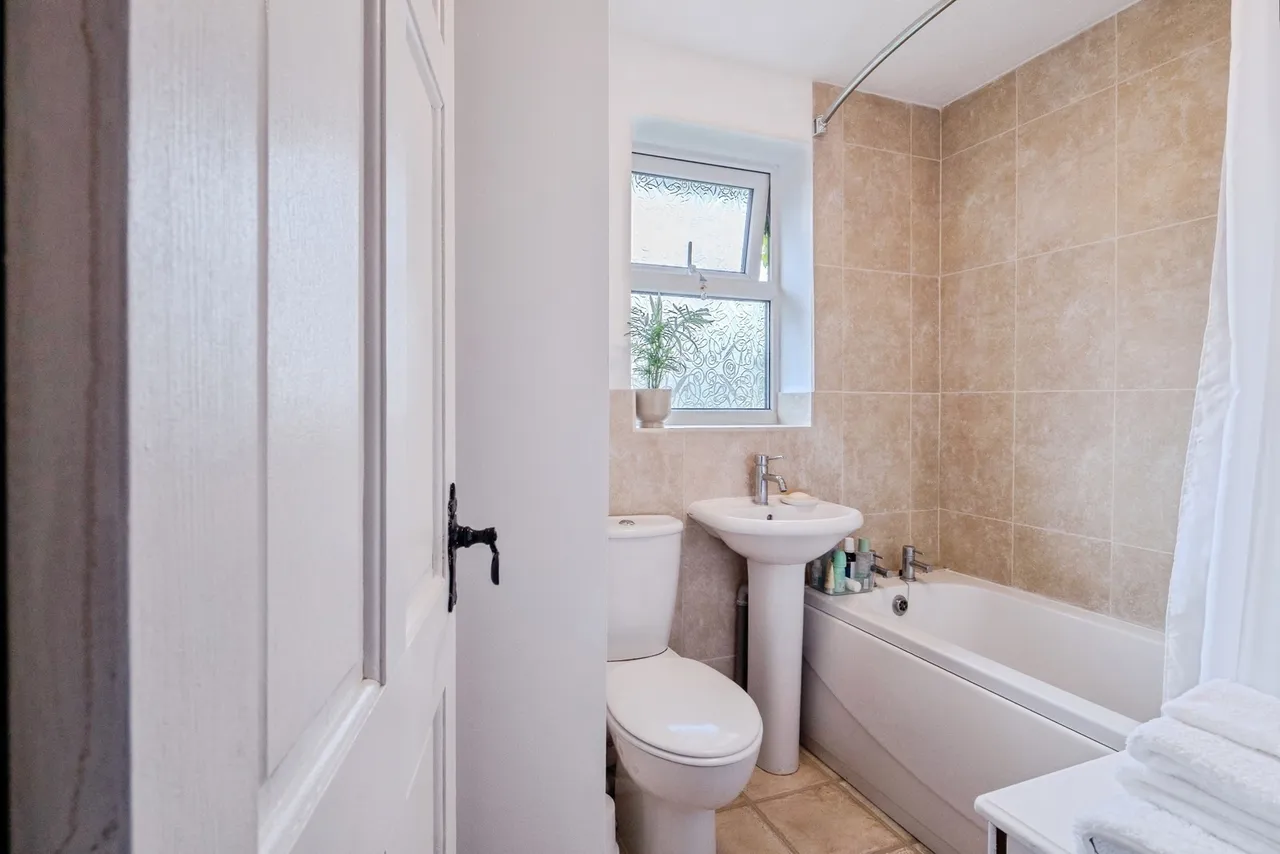 Brendon, Wilnecote, Tamworth, Staffordshire, B77, photo 12