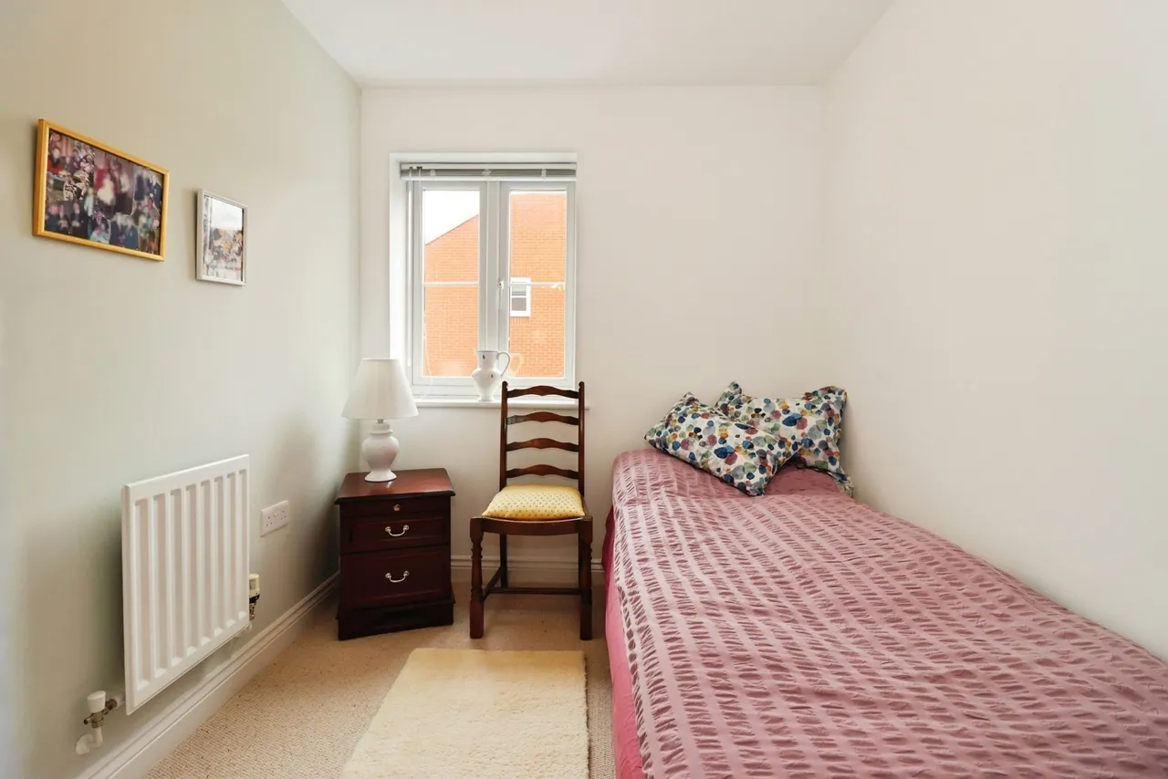 Leaze Close, Thornbury, Bristol, Gloucestershire, BS35, photo 16