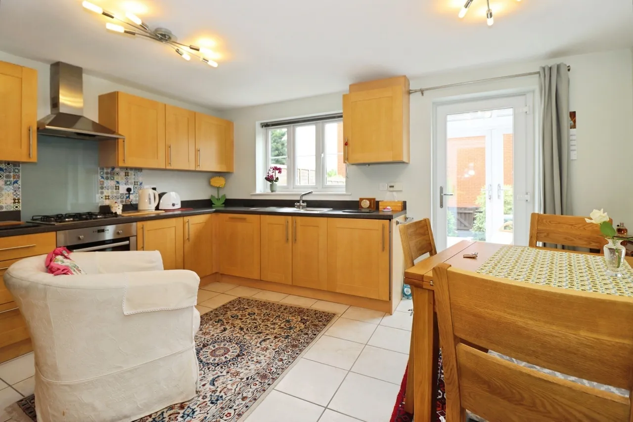 Leaze Close, Thornbury, Bristol, Gloucestershire, BS35, photo 6