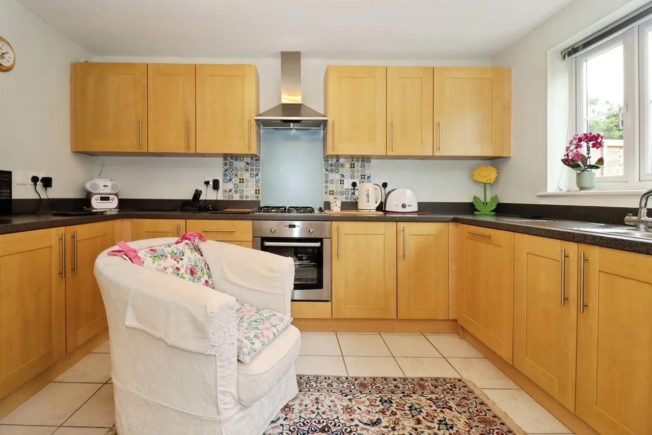 Leaze Close, Thornbury, Bristol, Gloucestershire, BS35, photo 5