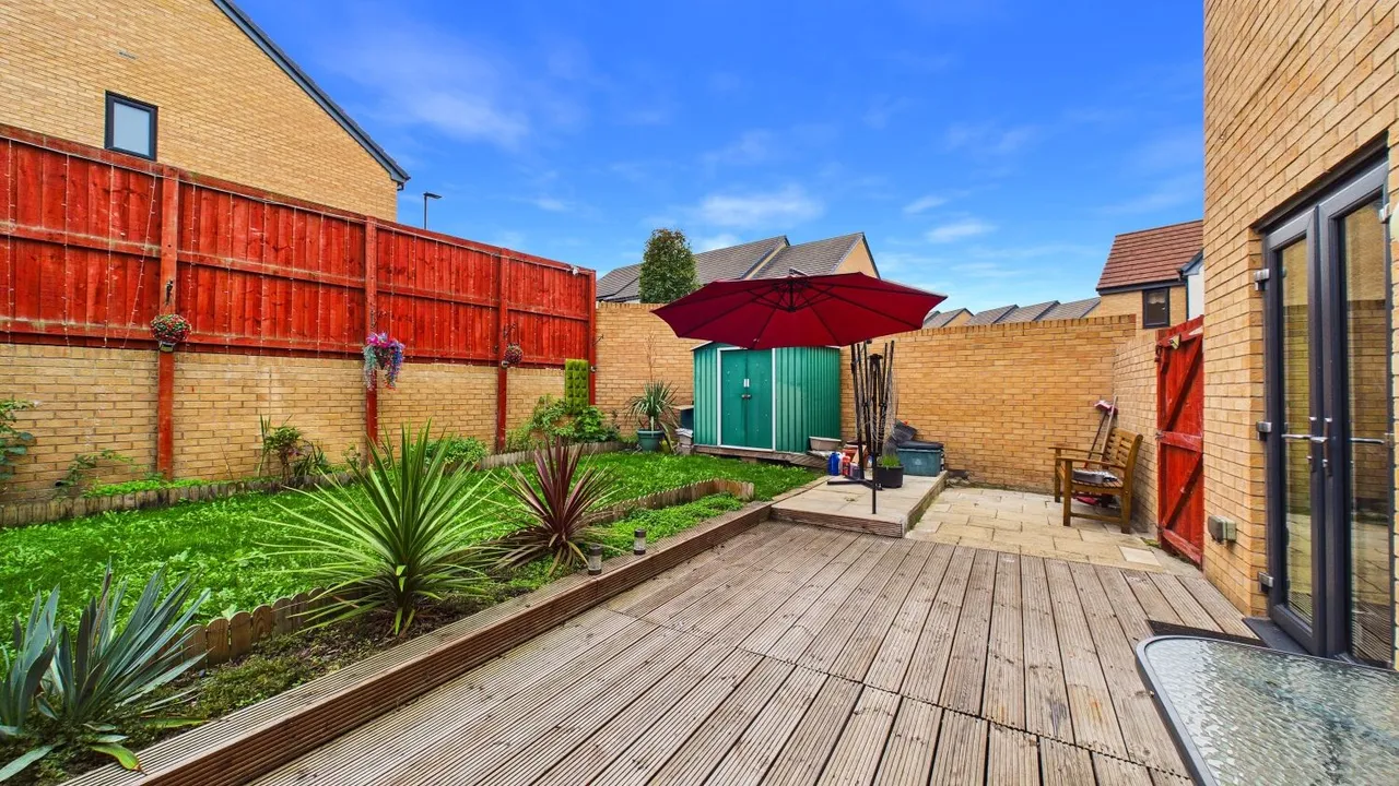 Isinglass Drive, Edlington, DN12, photo 13