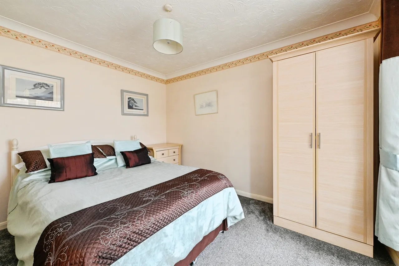 Gregory Close, North Wootton, King's Lynn, photo 9