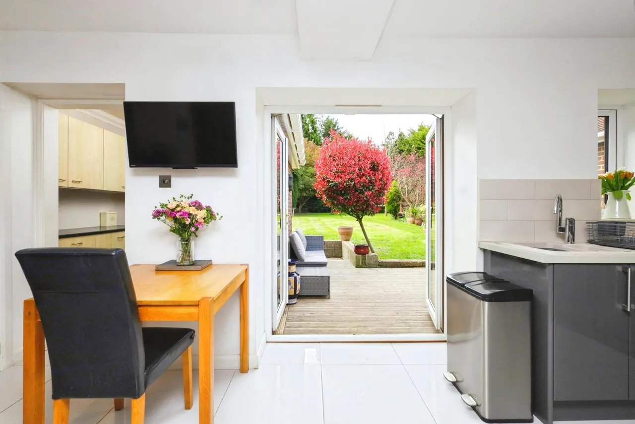 Eastbourne Road, Halland, BN8, photo 11