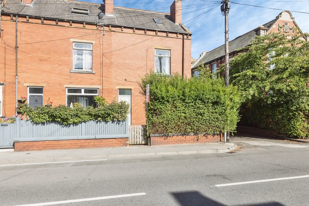 4 bed house for sale — Common Lane, East Ardsley, Wakefield