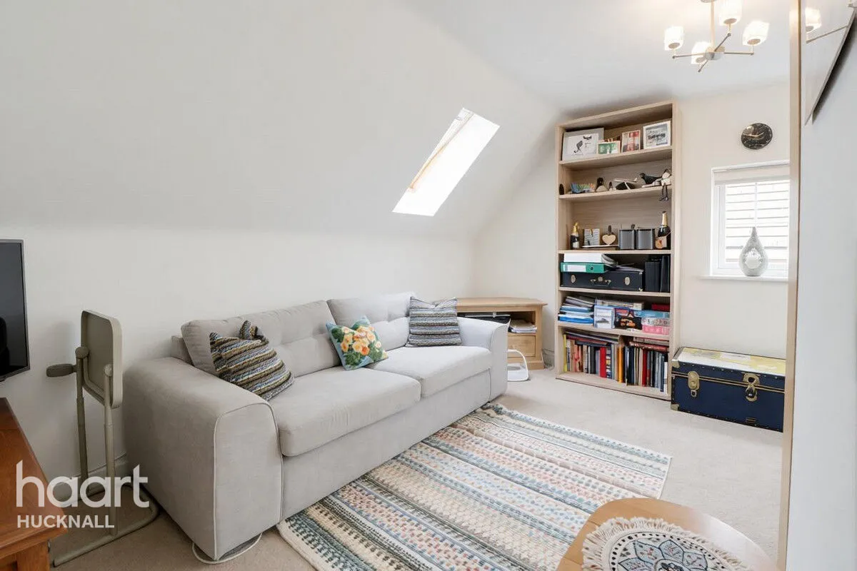 Henfrey Drive, Nottingham, NG15, photo 18