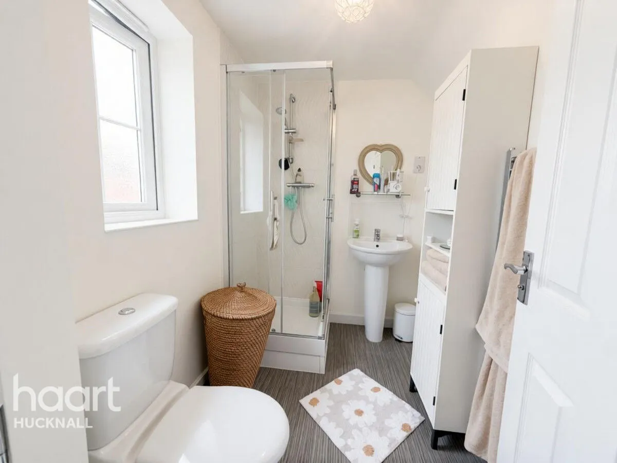 Henfrey Drive, Nottingham, NG15, photo 10