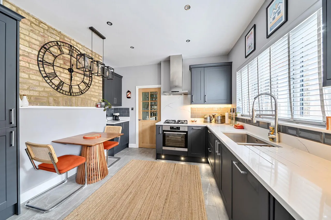 Blandford Road, BR3, photo 2